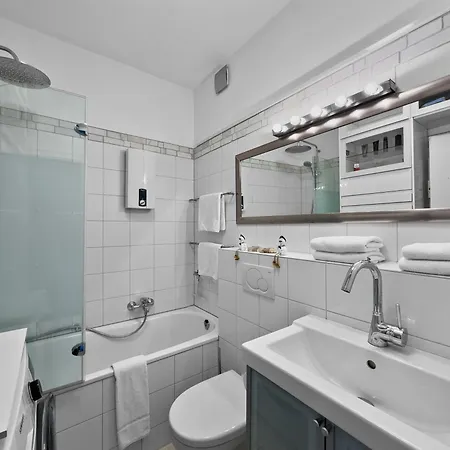 Objekt-nr 73 - - Kaiserallee * Lubeka